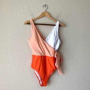 CUPSHE Colorblock Plunging One Piece Swimsuit Bow Accent
